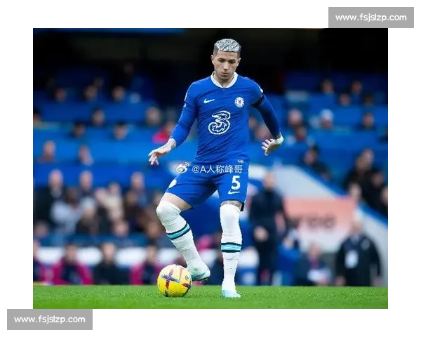 恩佐:切尔西中场指挥官,双料王引领攻防新高度